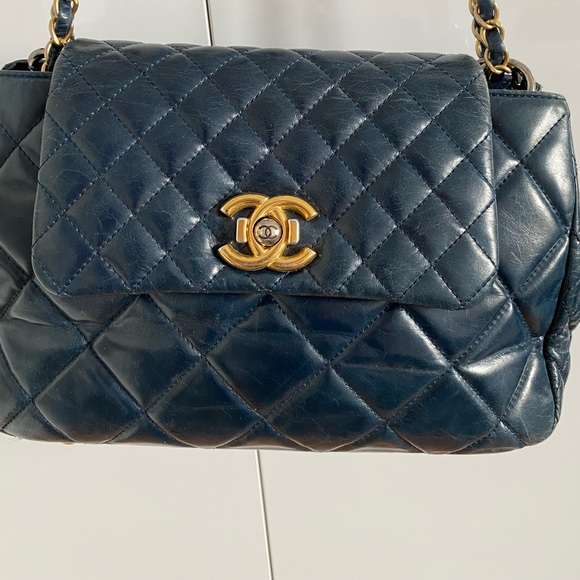 Chanel 15s accordion navy blue crinkled calfskin crossbody/shoulder flap bag - Picture 2 of 15